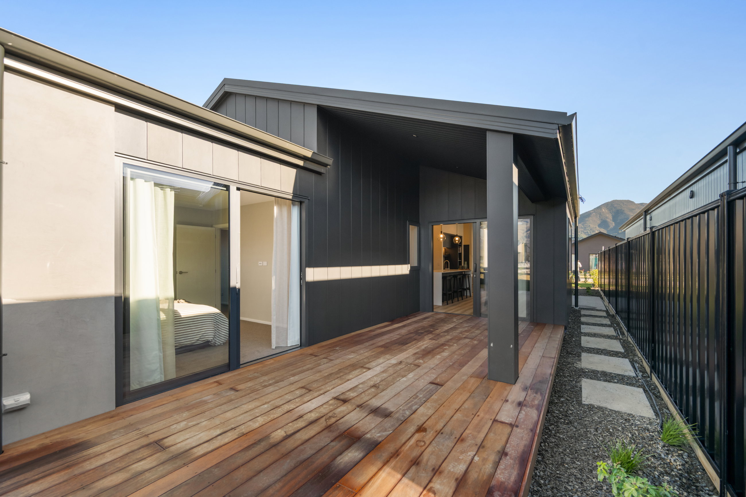 Lake Hāwea Showhome image 14